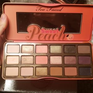 Like new too faced sweet peach palette